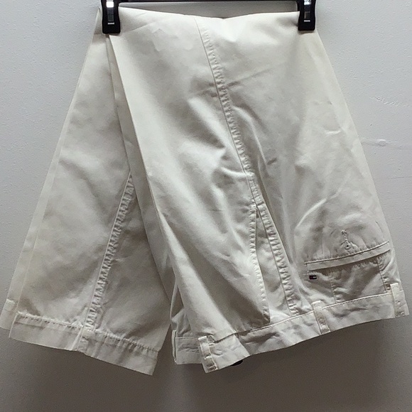 Tommy Hilfiger Size 32x30 Men’s Flat Front Pants. Preloved - Picture 1 of 8